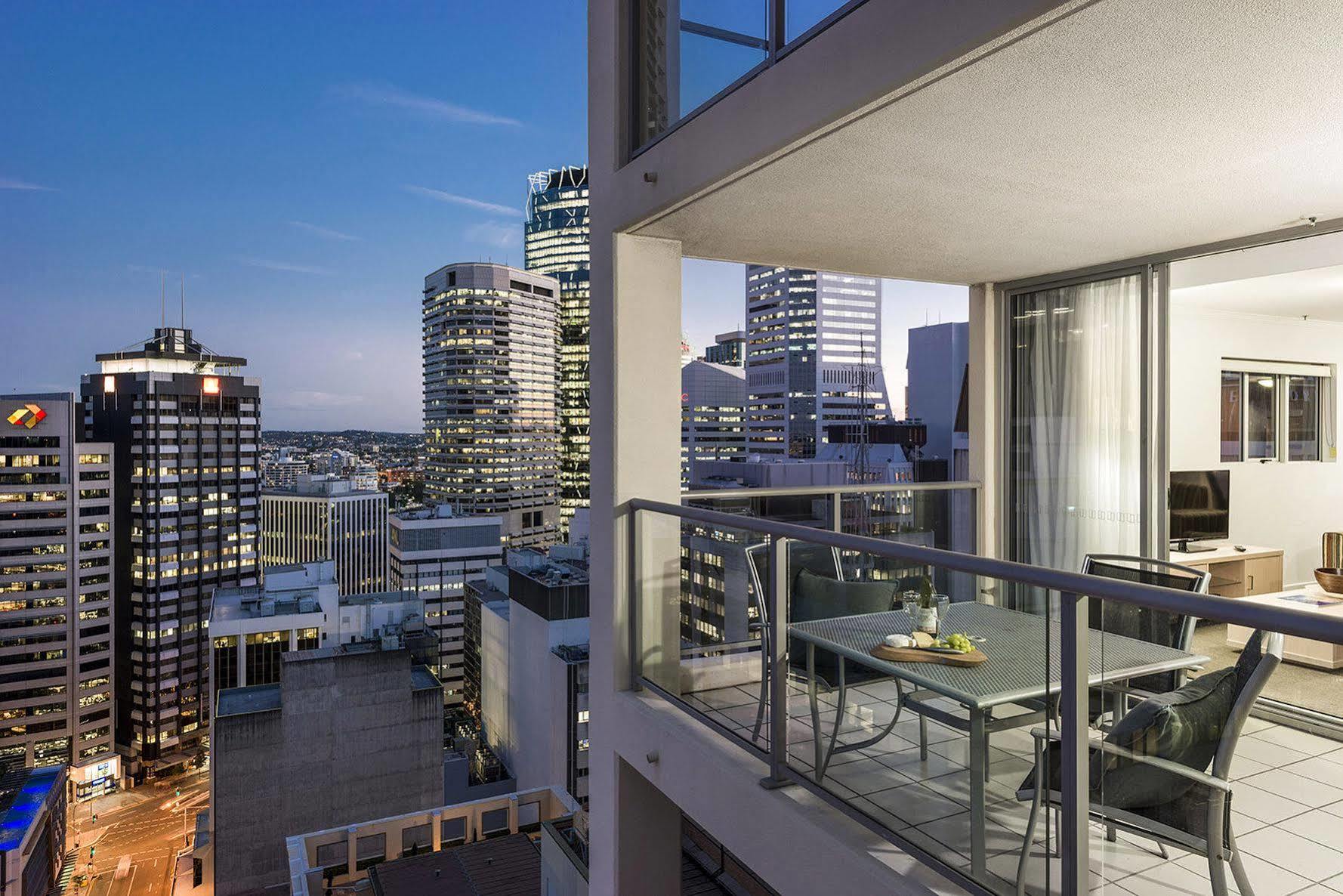 Oaks Brisbane Woolloongabba Suites Kültér fotó